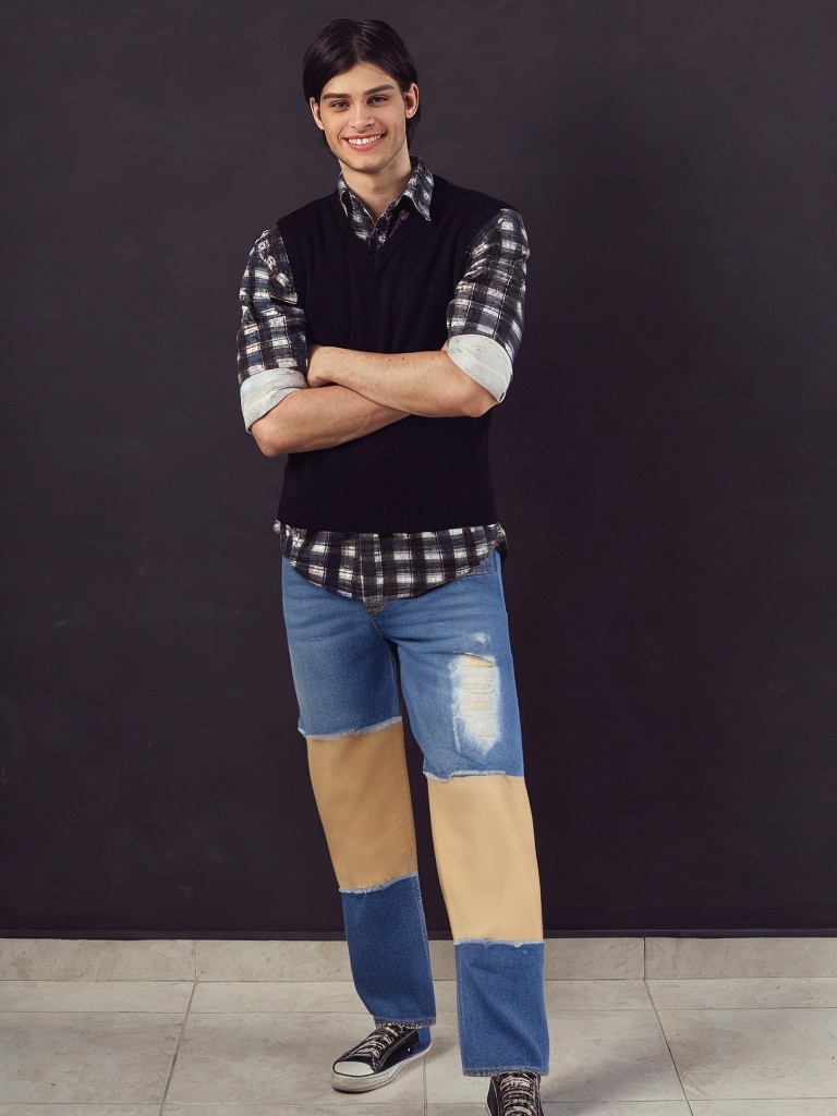 person_07_handsome_young_man__garment_11_jeans_patchwork.jpg