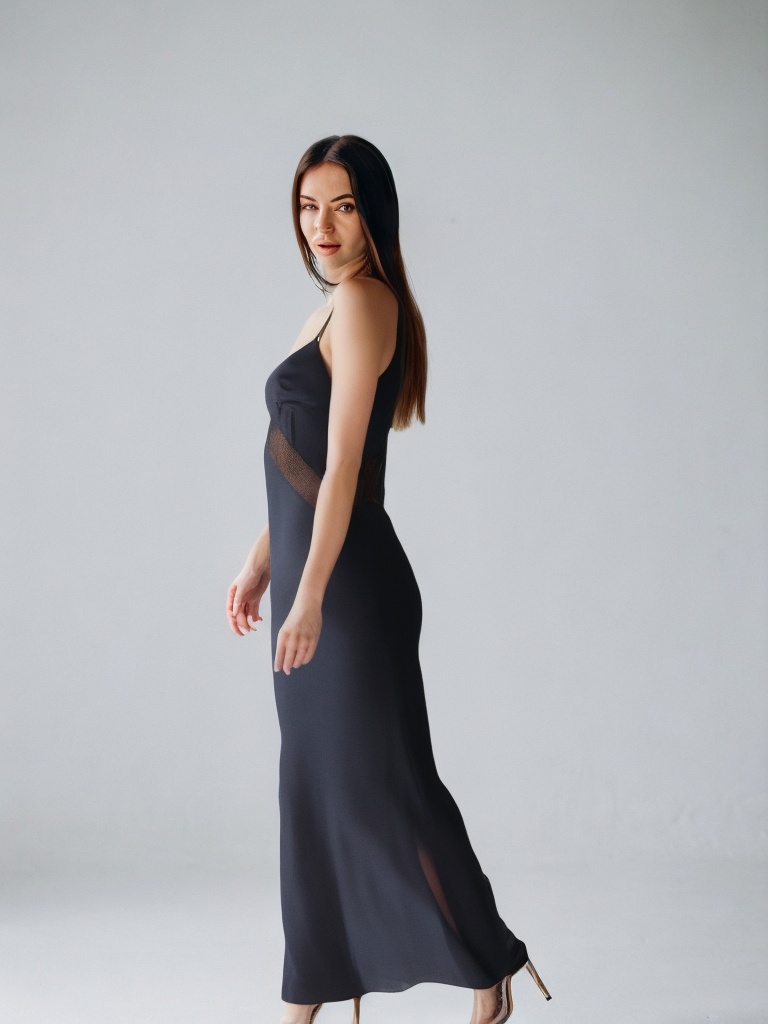person_10_woman_model__garment_12_slipdress_navy_silk.jpg