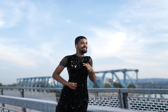 person_01_athlete_running__garment_05_gown_black_sequin.jpg