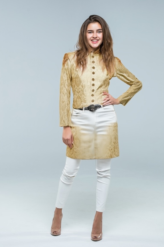 person_03_business_woman_white_bg__garment_14_sherwani_mens.jpg