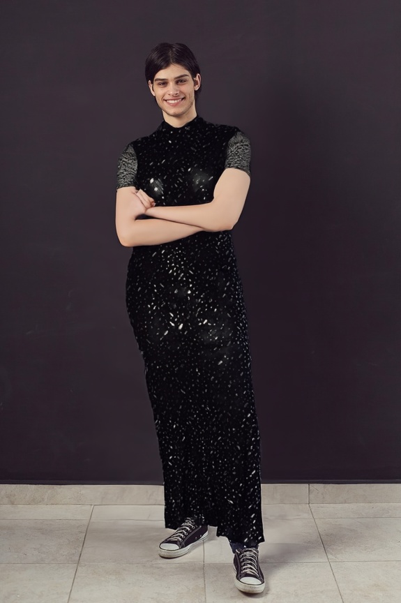 person_07_handsome_young_man__garment_05_gown_black_sequin.jpg