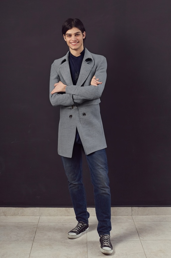person_07_handsome_young_man__garment_15_overcoat_woolen.jpg