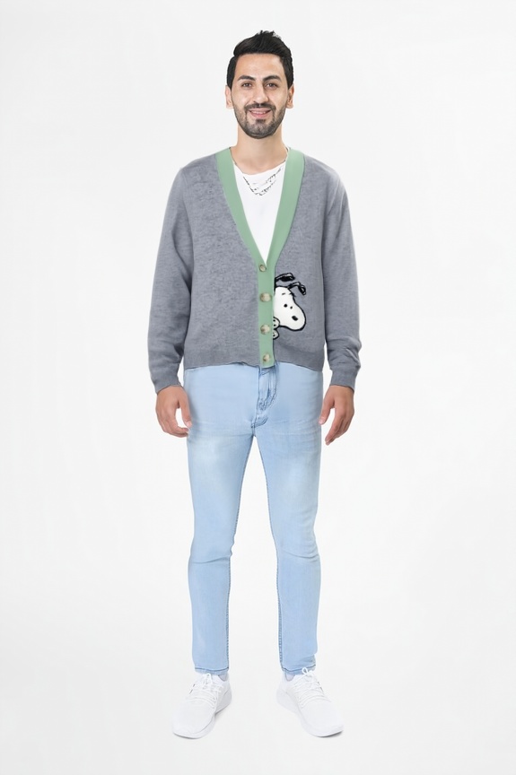 person_09_man_white_tshirt__garment_08_cardigan_snoopy.jpg
