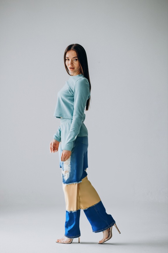 person_10_woman_model__garment_11_jeans_patchwork.jpg
