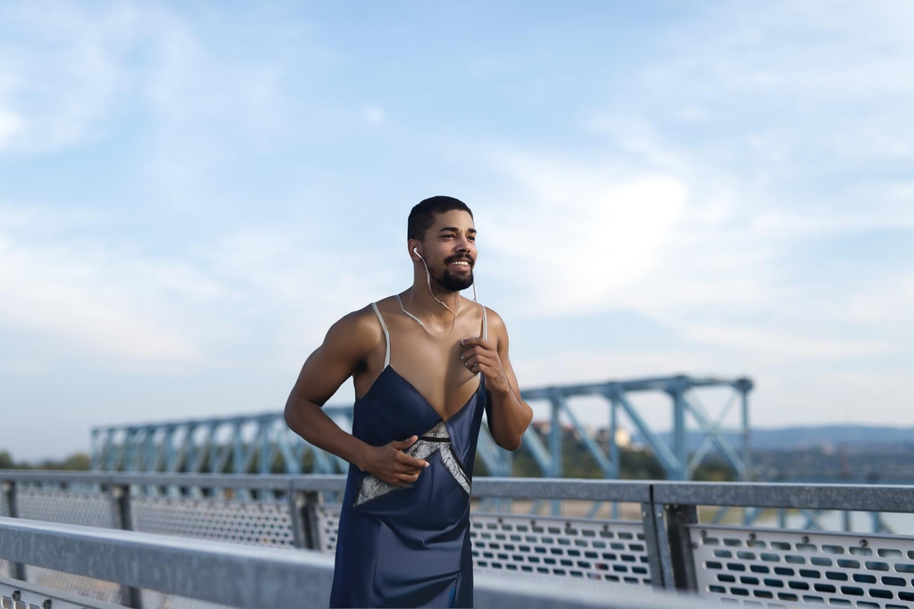 person_01_athlete_running__garment_12_slipdress_navy_silk.jpg