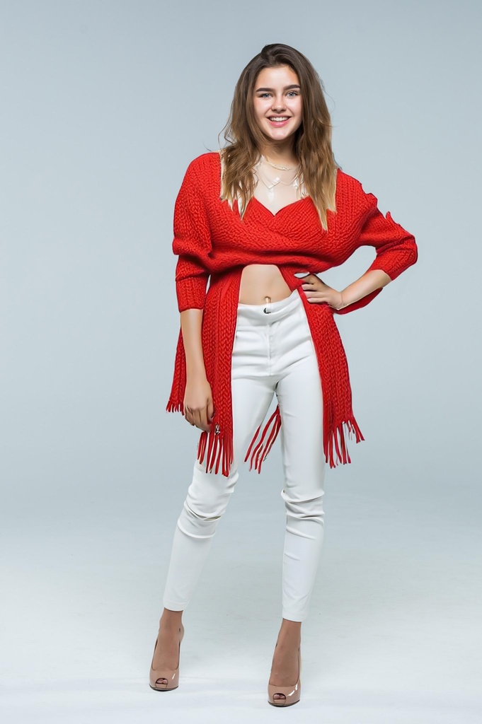 person_03_business_woman_white_bg__garment_16_generic_adobe.jpg