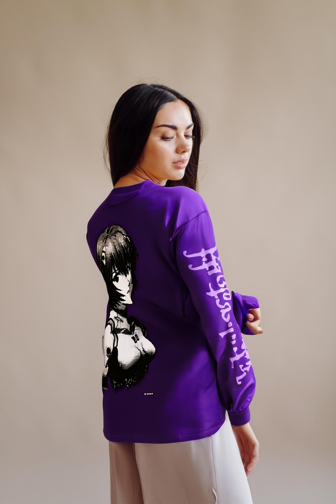 person_04_fashion_portrait_woman__garment_06_longsleeve_flagstuff.jpg