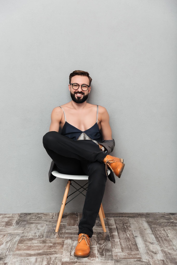 person_05_man_casual_sitting__garment_12_slipdress_navy_silk.jpg