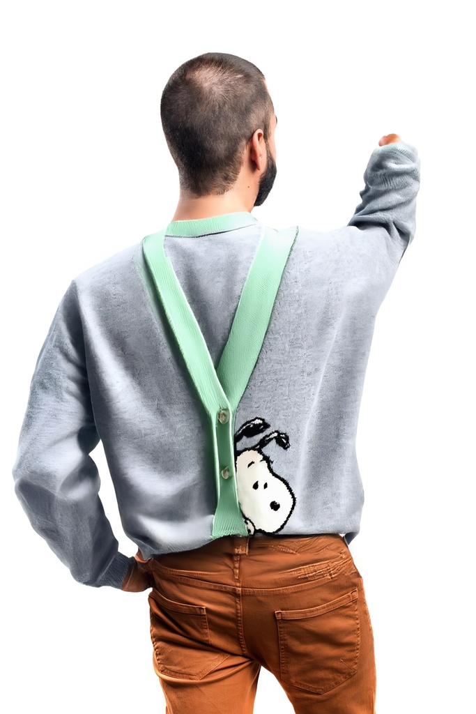 person_06_man_pointing_back__garment_08_cardigan_snoopy.jpg