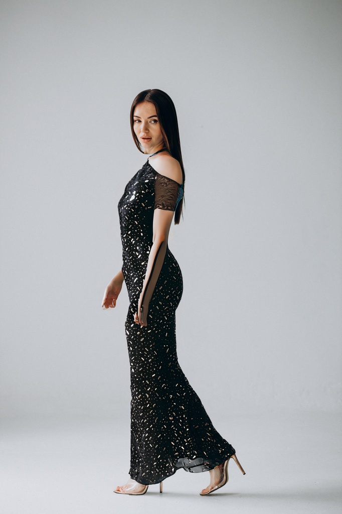 person_10_woman_model__garment_05_gown_black_sequin.jpg
