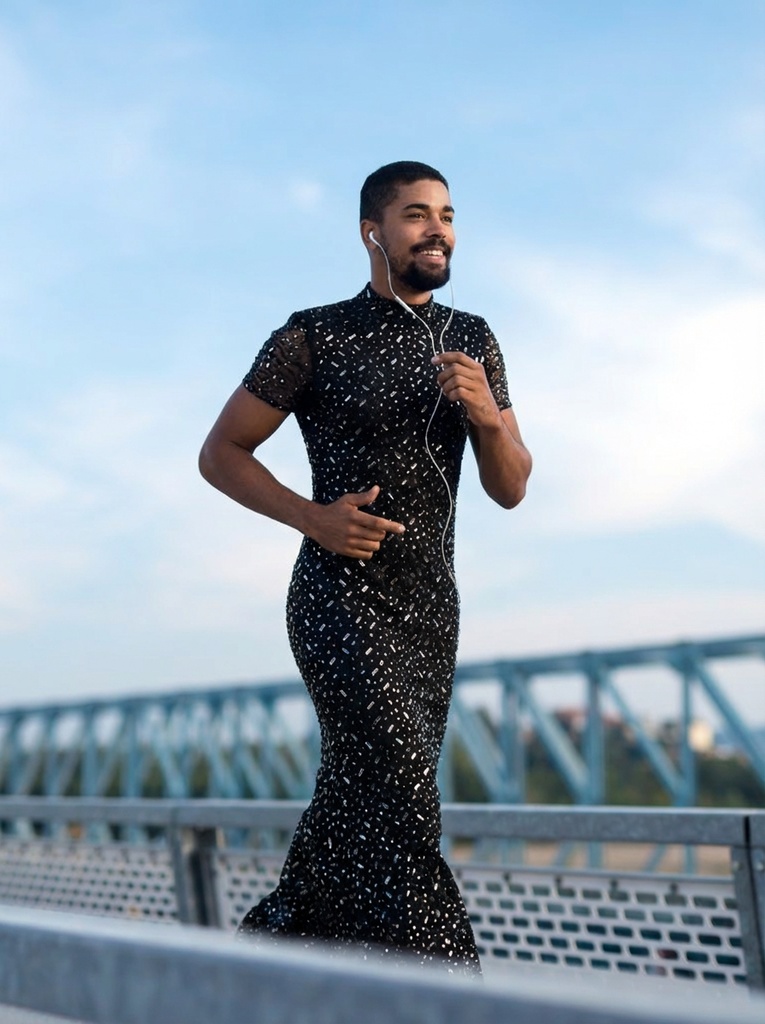 person_01_athlete_running__garment_05_gown_black_sequin.jpg