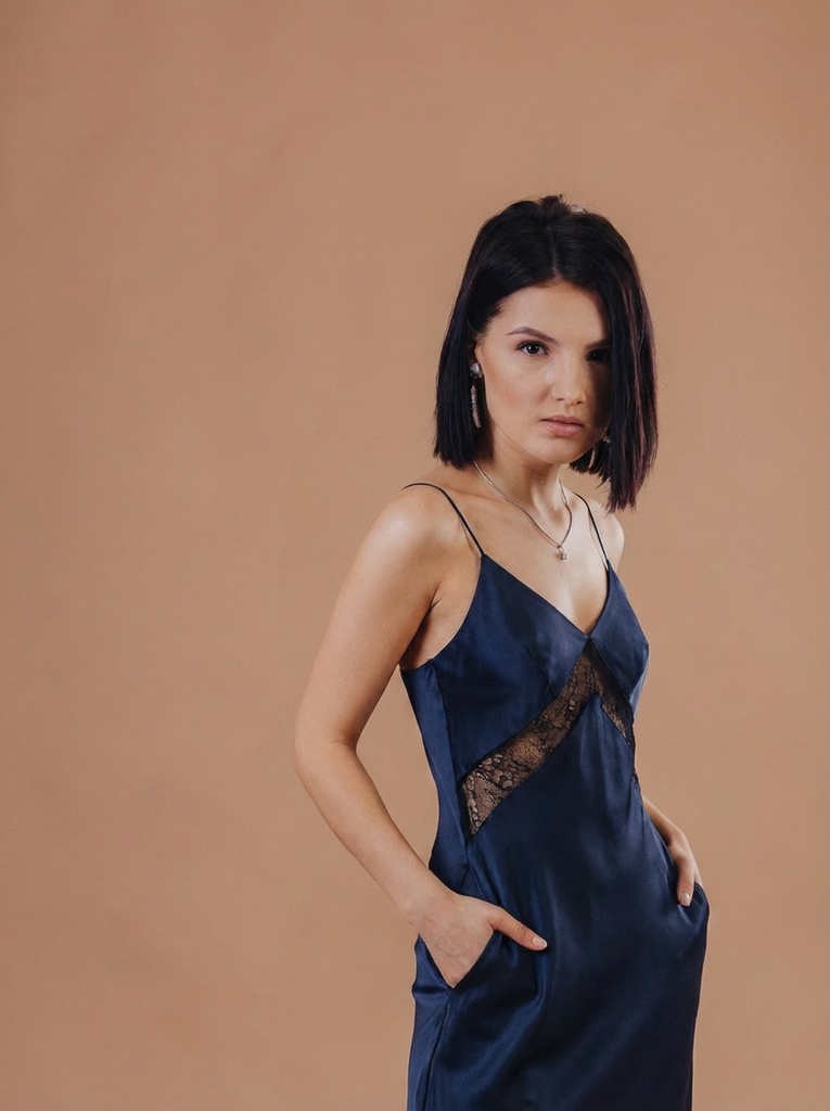 person_02_business_woman_cream__garment_12_slipdress_navy_silk.jpg