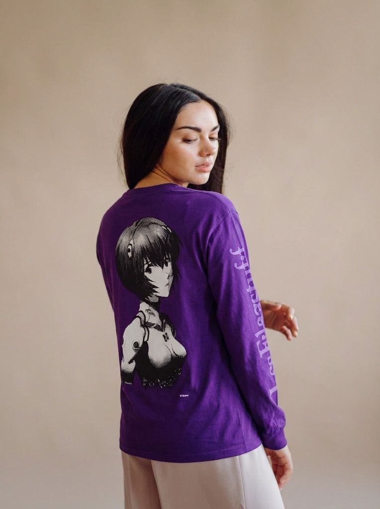 person_04_fashion_portrait_woman__garment_06_longsleeve_flagstuff.jpg