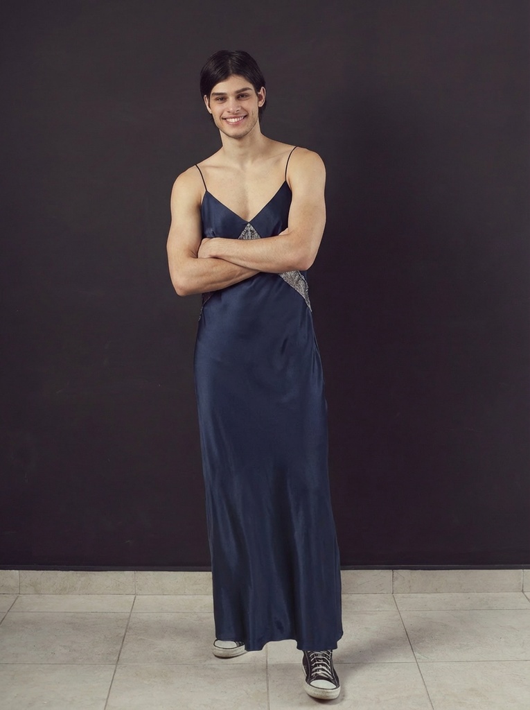 person_07_handsome_young_man__garment_12_slipdress_navy_silk.jpg