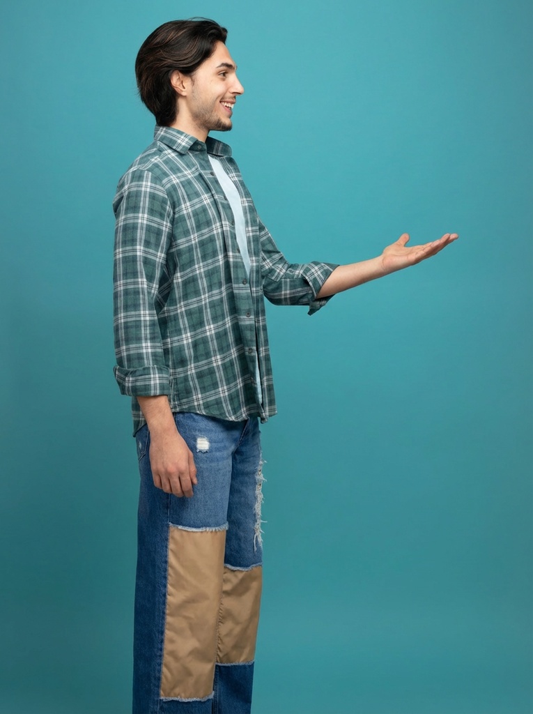 person_08_man_profile_blue_bg__garment_11_jeans_patchwork.jpg