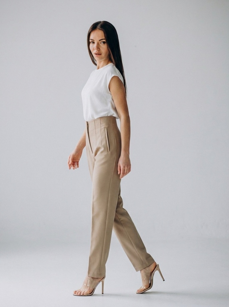 person_10_woman_model__garment_01_pants_beige.jpg