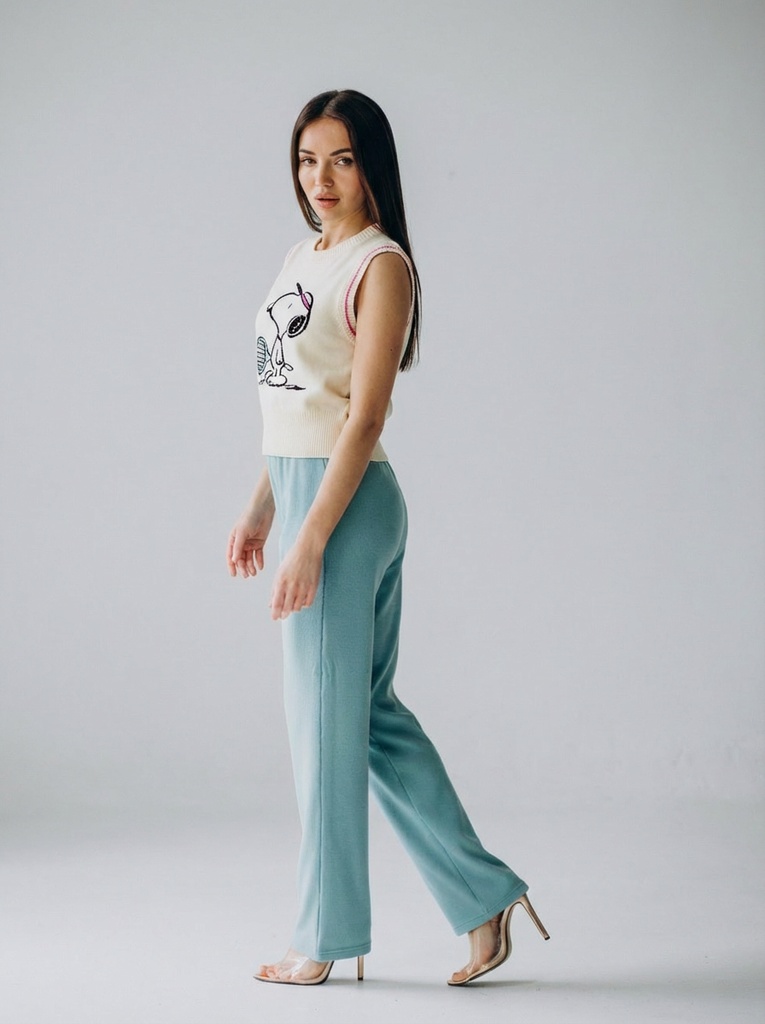 person_10_woman_model__garment_09_vest_snoopy_tennis.jpg