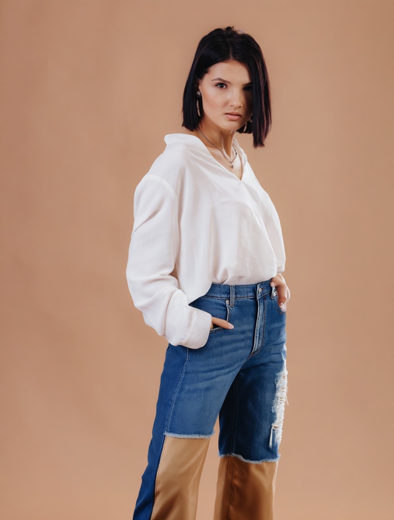 person_02_business_woman_cream__garment_11_jeans_patchwork.jpg