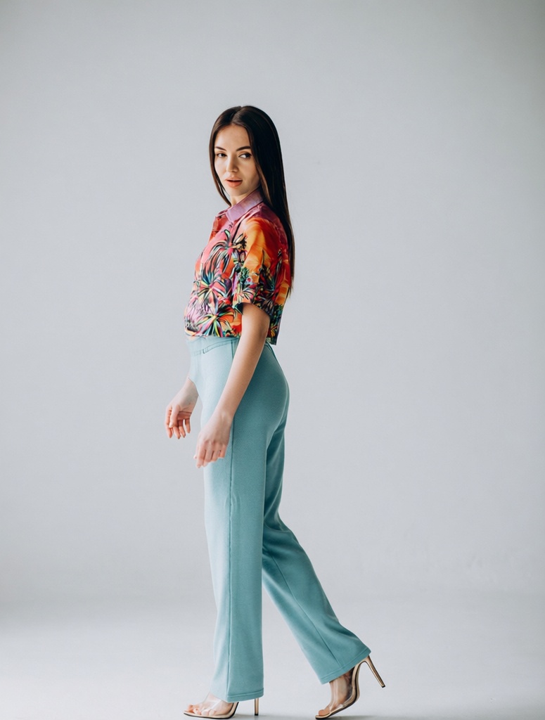 person_10_woman_model__garment_03_shirt_dolce.jpg
